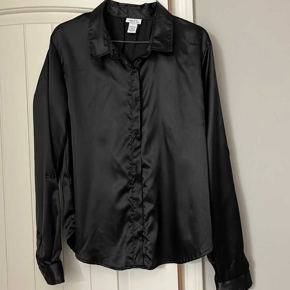 Very cute blouse!